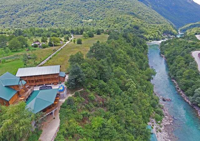 Гостевой дом Rafting Blue River Tara Šćepan-Polje-3